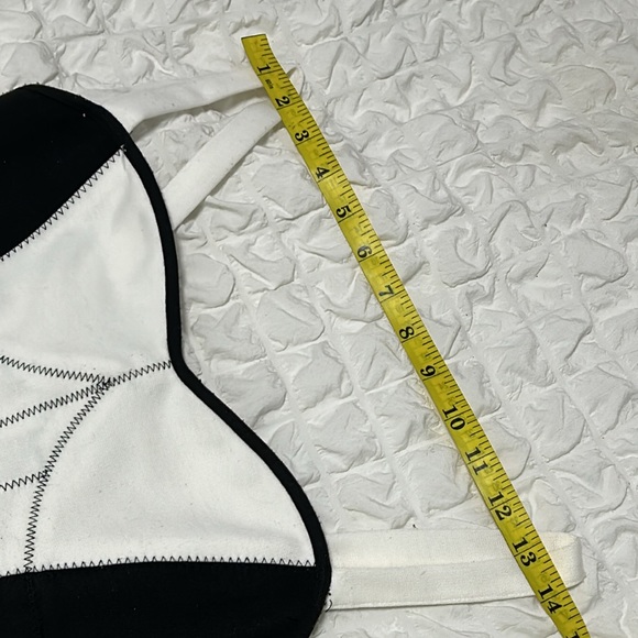 Bathing suit used still gorgeous - Picture 10 of 17